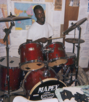spookydrumming.jpg